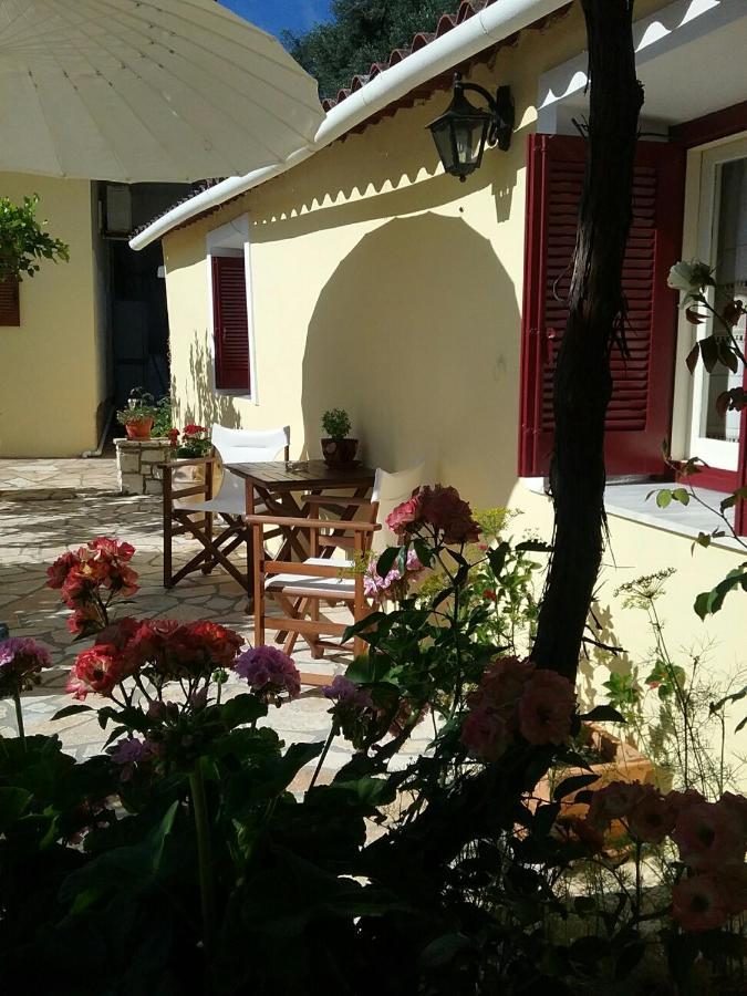 Voula Apartment Gaios Ngoại thất bức ảnh